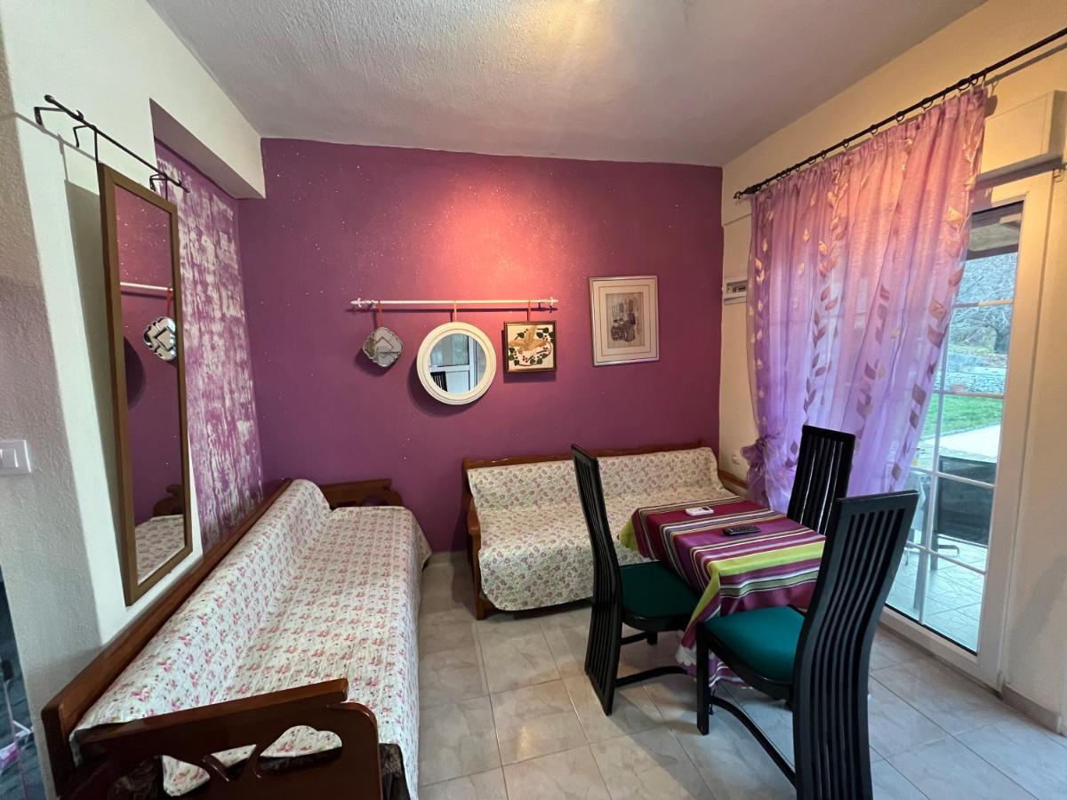 Kókkinon Nerón Villa Leonidas Koutsoupia מראה חיצוני תמונה